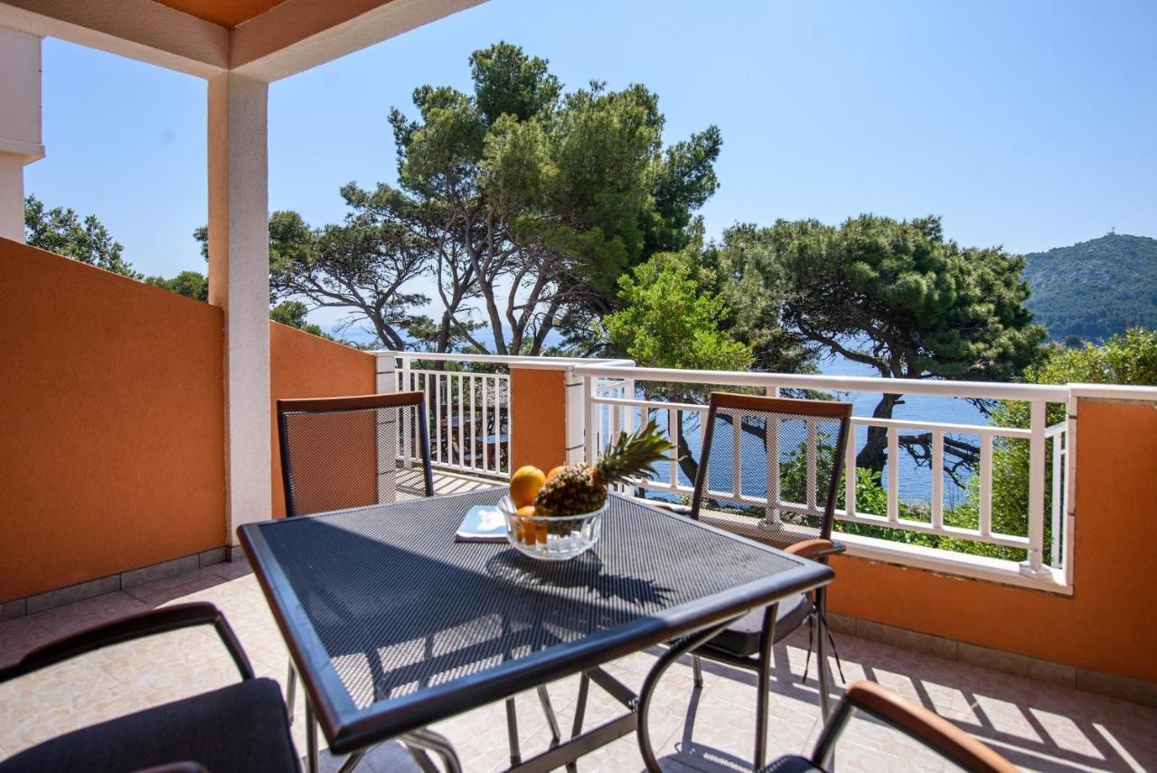 Stermasi Apartments Saplunara Exterior photo