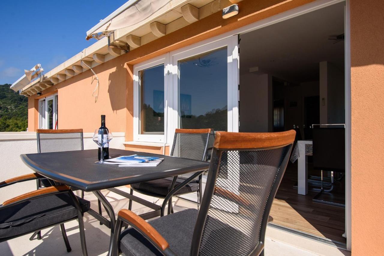 Stermasi Apartments Saplunara Exterior photo